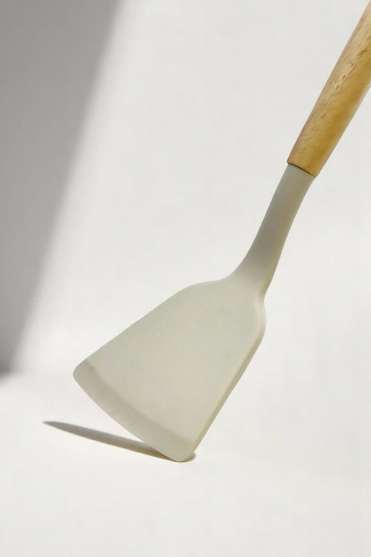 Silikon Başlık Ahşap Saplı Spatula KW-222