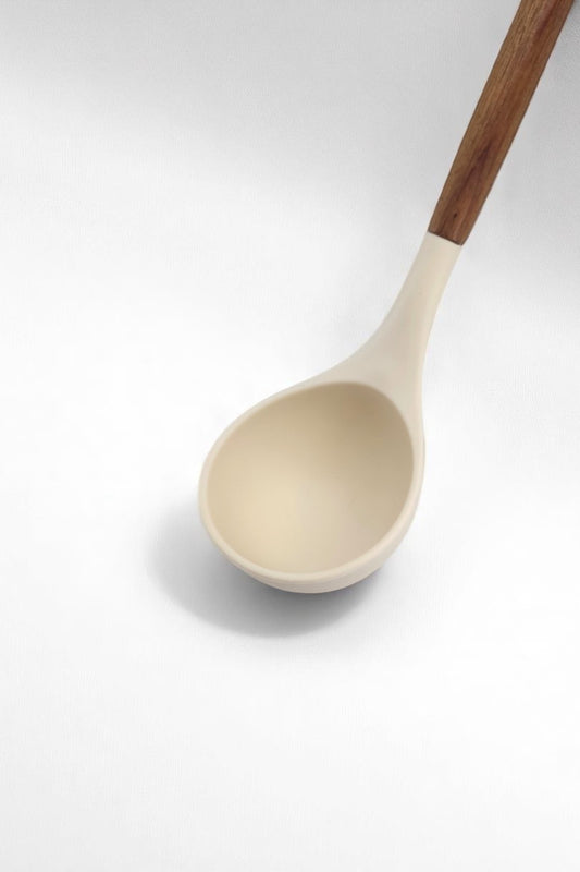 Akasya Sapılı Silikon Bambu Kepçe KW-1098