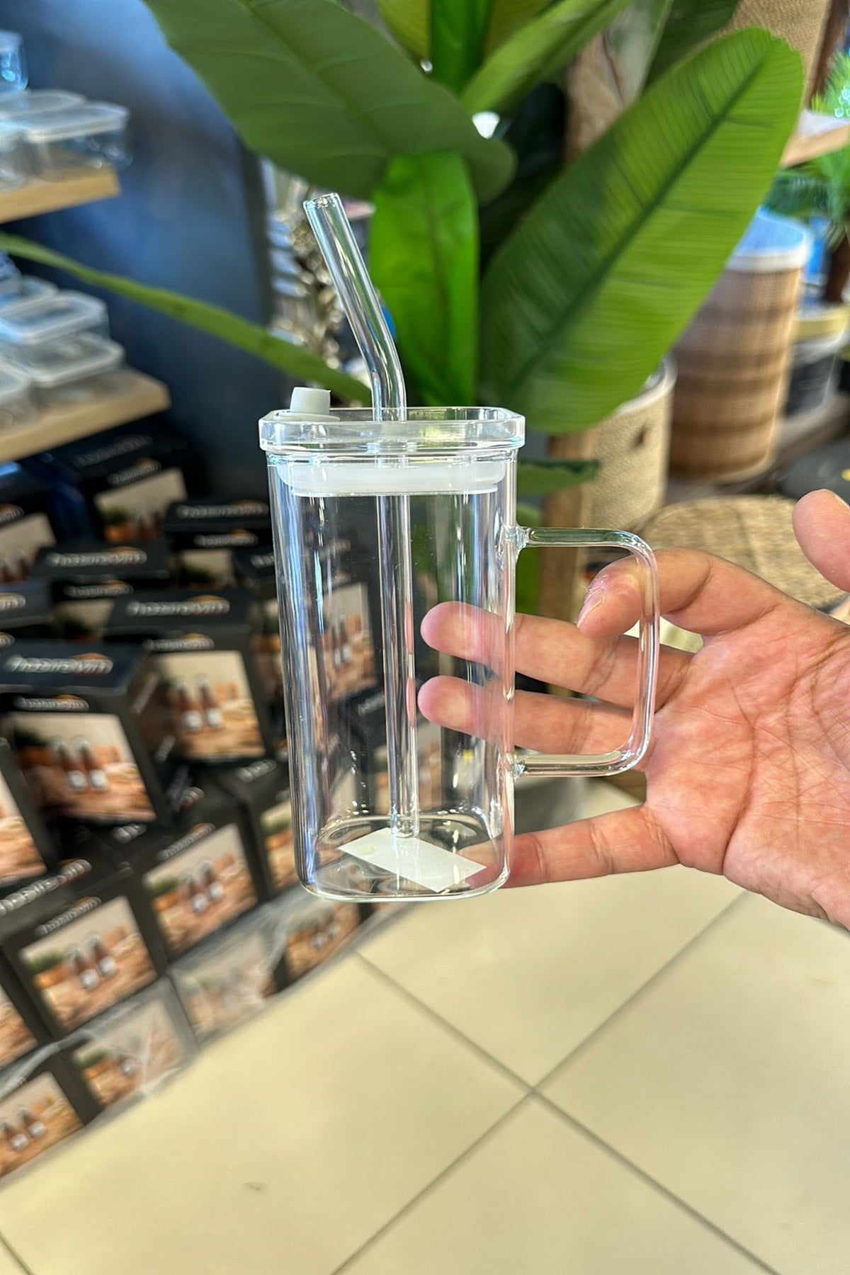 Kare Uzun Pipetli Contalı Kulplu Cam Kupa KW-052