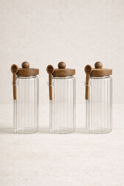 Akasya Contalı Kaşıklı Çizgili 3'lü Cam Kavanoz Doğal Ahşap Kapaklı Saklama Kavanozu Seti KW-755