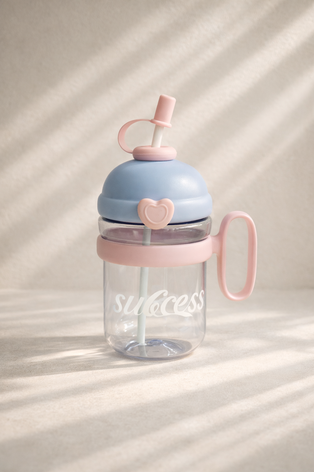 Pipetli Kapaklı 750ML Polikarbon Matara KW-1029