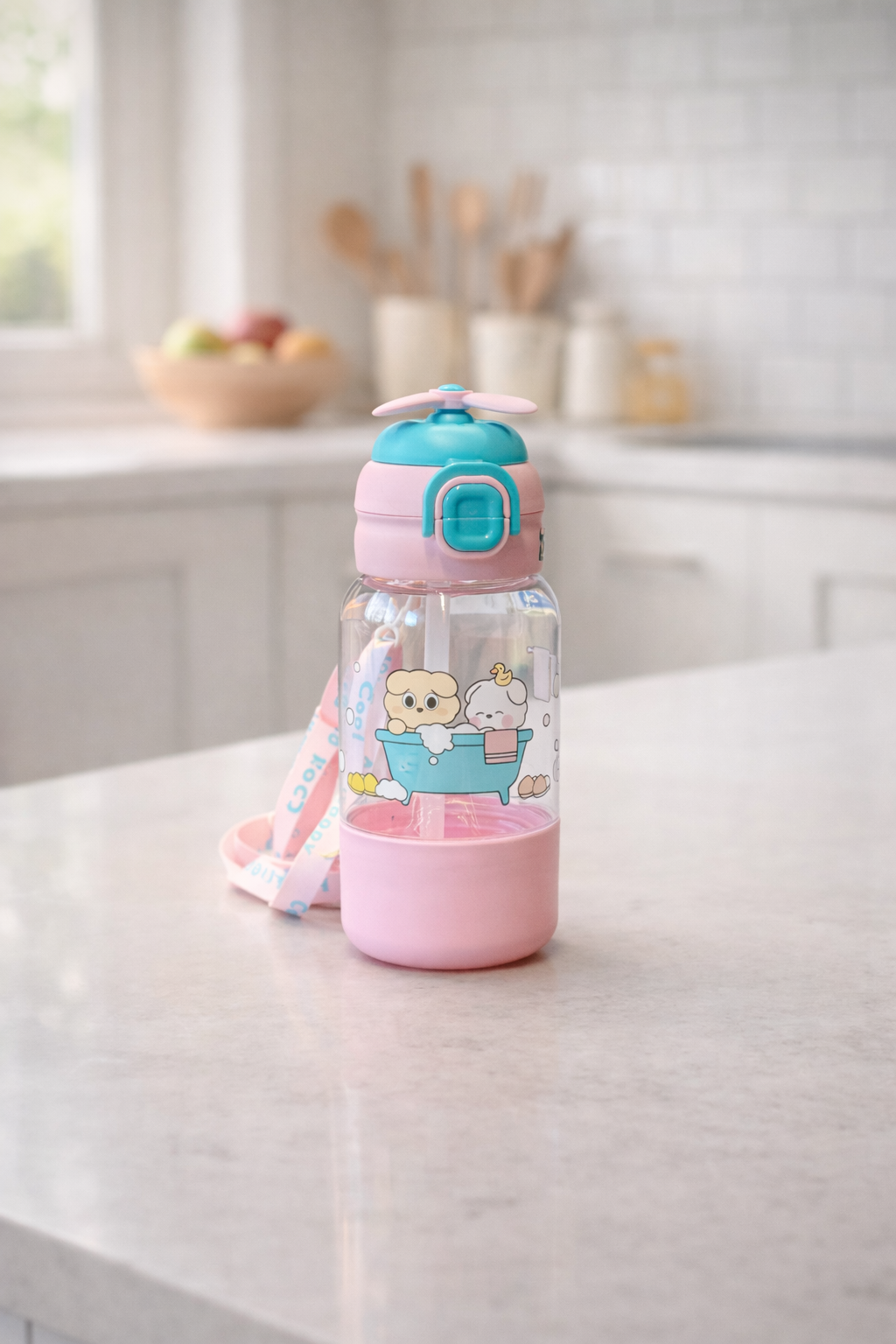 Figürlü Polikarbon Matara 680 ML BPA Free Hafif Dayanıklı Su Matarası KW-1021